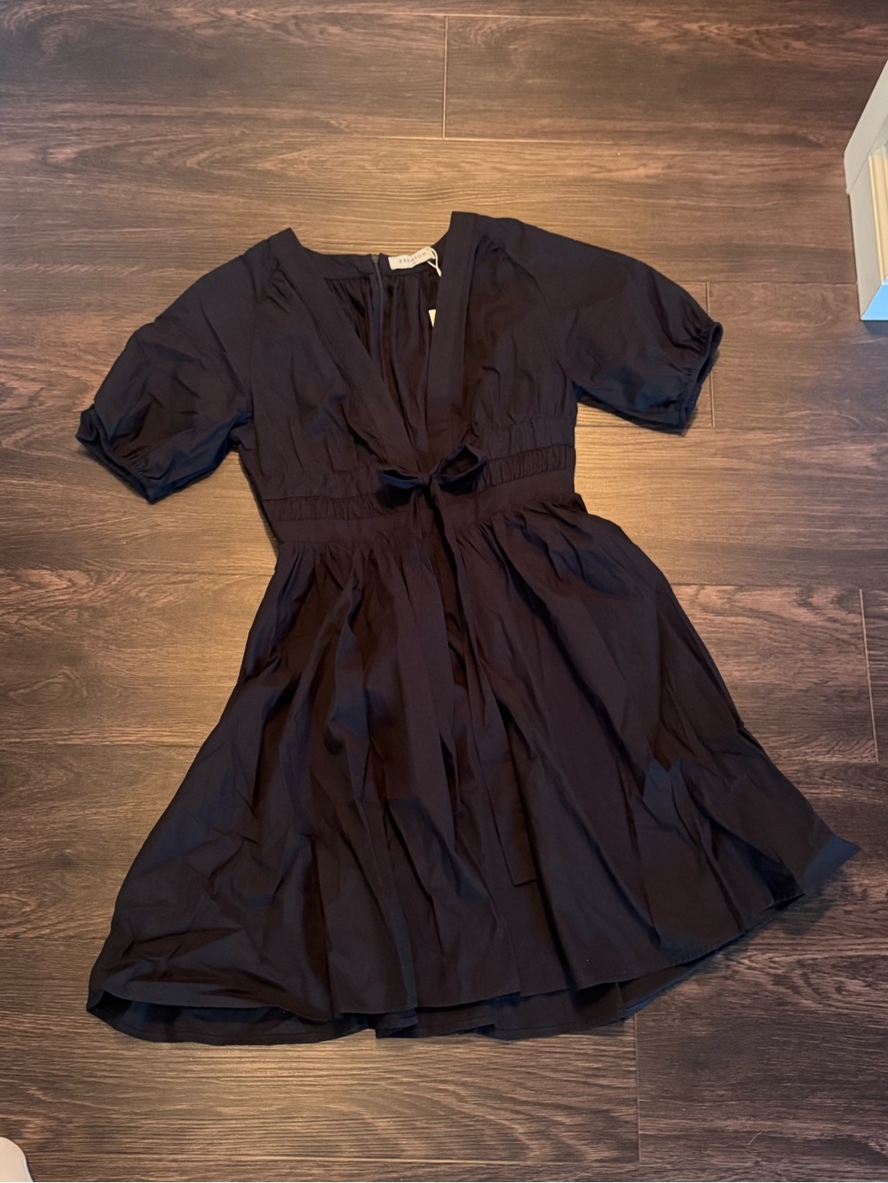 Women's Short Sleeve V-Neck Dress